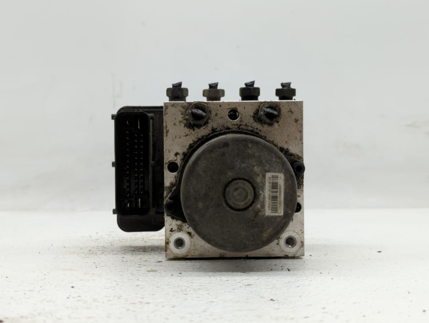 2015 Chevrolet Trax ABS Pump Control Module Replacement P/N:94541506 688250455, 42403007 Fits OEM Used Auto Parts - Oemuseda