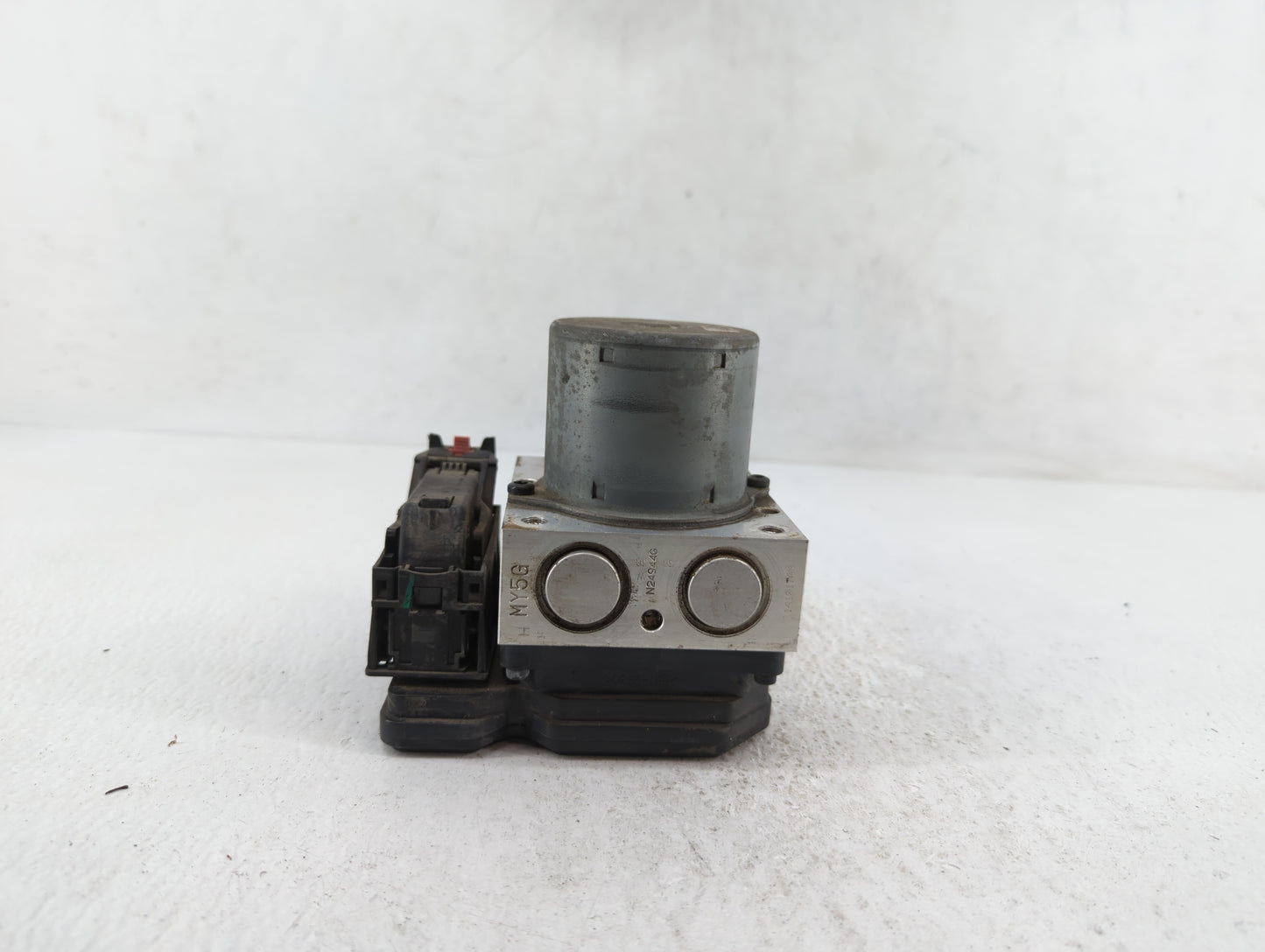 2015 Chevrolet Trax ABS Pump Control Module Replacement P/N:94541506 688250455, 42403007 Fits OEM Used Auto Parts - Oemuseda