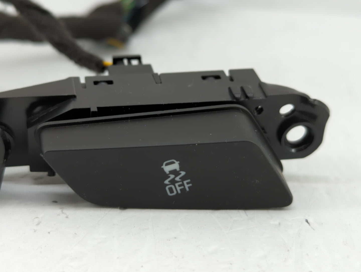2015 Chevrolet Trax Hazard Switch 95016188 - Oemusedautoparts1.com