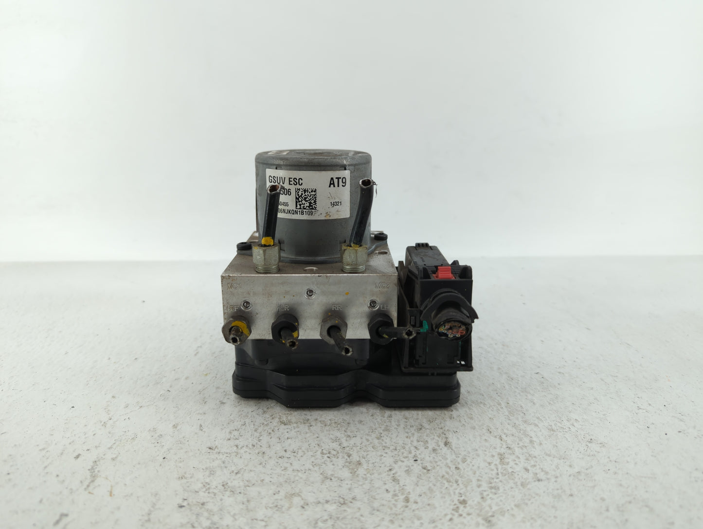 2015 Chevrolet Trax ABS Pump Control Module Replacement P/N:94541506 688250455, 42403007 Fits OEM Used Auto Parts - Oemuseda