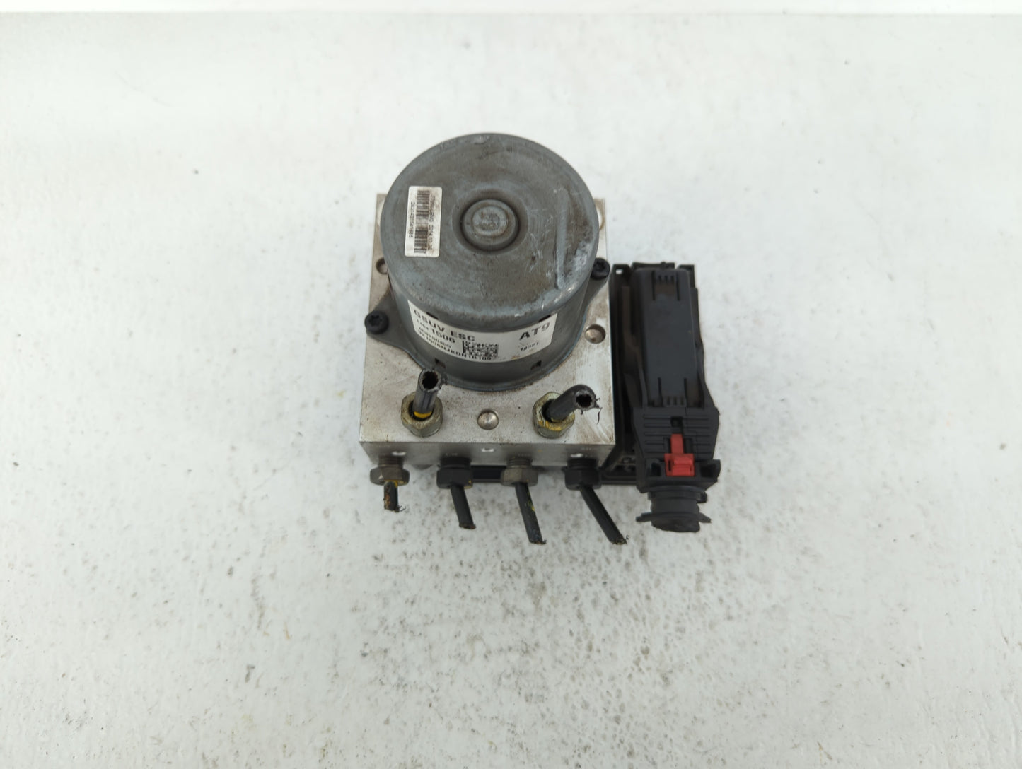 2015 Chevrolet Trax ABS Pump Control Module Replacement P/N:94541506 688250455, 42403007 Fits OEM Used Auto Parts - Oemuseda