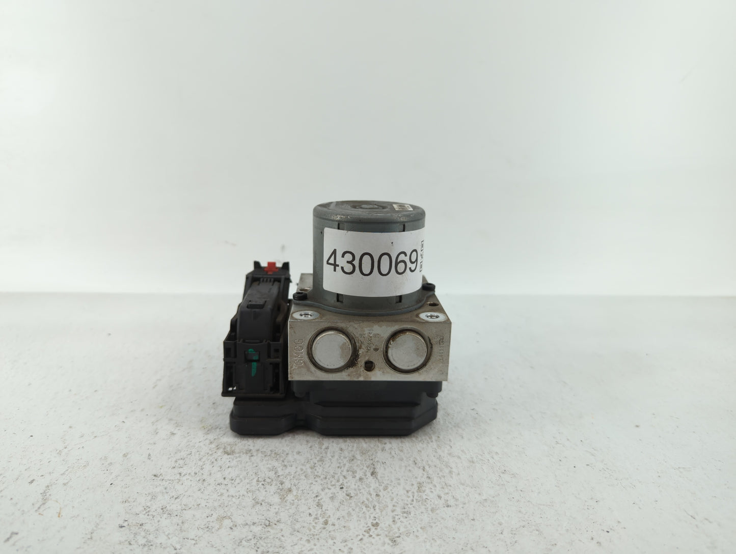 2015 Chevrolet Trax ABS Pump Control Module Replacement P/N:94541506 688250455, 42403007 Fits OEM Used Auto Parts - Oemuseda