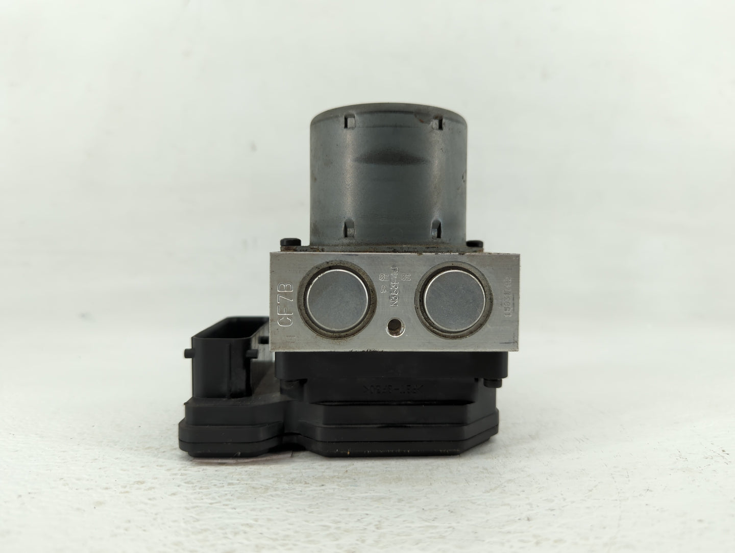 2015 Chevrolet Trax ABS Pump Control Module Replacement P/N:94541506 42403007 Fits OEM Used Auto Parts - Oemusedautoparts1.c