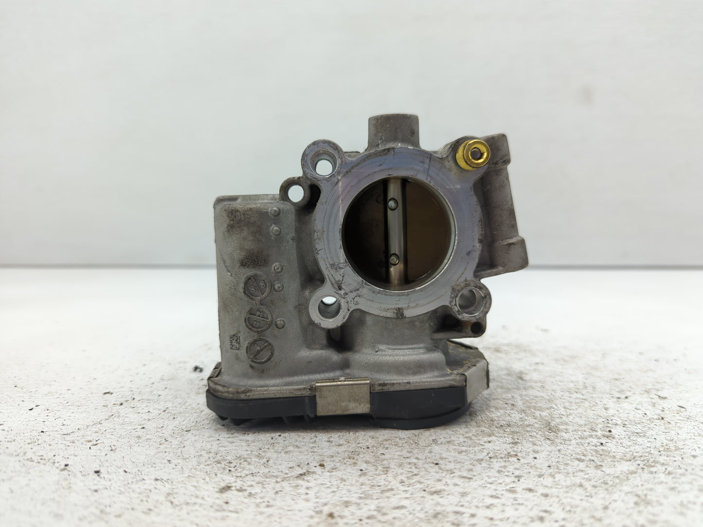 2013-2021 Chevrolet Trax Throttle Body P/N:55581662 Fits Fits 2011 2012 2013 2014 2015 2016 2017 2018 2019 2020 2021 OEM Use