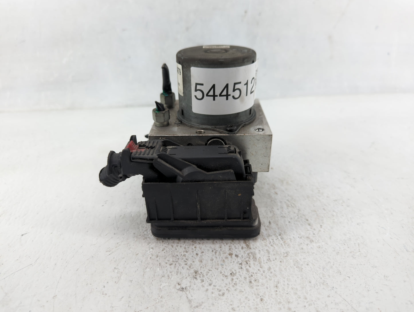 2015 Chevrolet Trax ABS Pump Control Module Replacement P/N:94541506 Fits OEM Used Auto Parts - Oemusedautoparts1.com