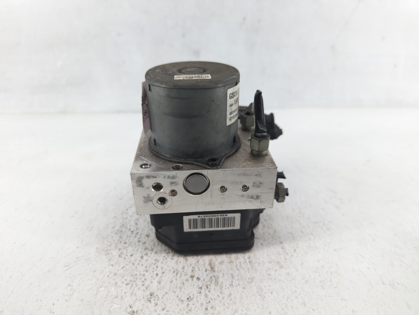 2015 Chevrolet Trax ABS Pump Control Module Replacement P/N:94541506 Fits OEM Used Auto Parts - Oemusedautoparts1.com