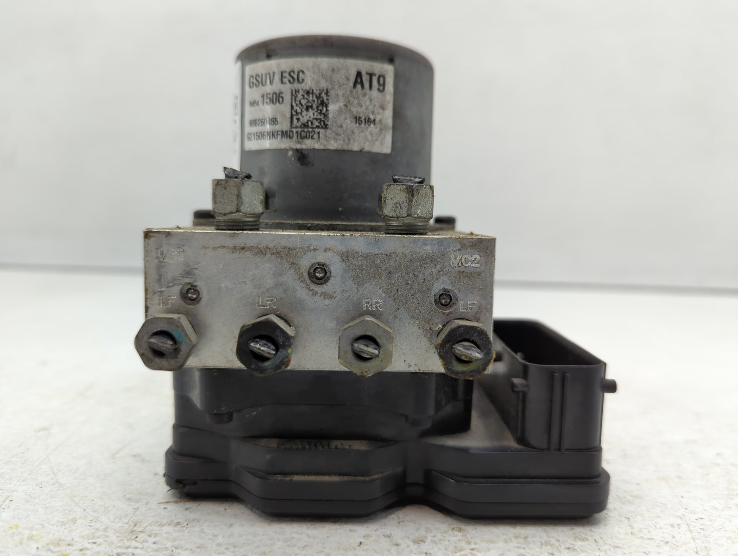 2015 Chevrolet Trax ABS Pump Control Module Replacement P/N:688250455 94541506 Fits OEM Used Auto Parts - Oemusedautoparts1.