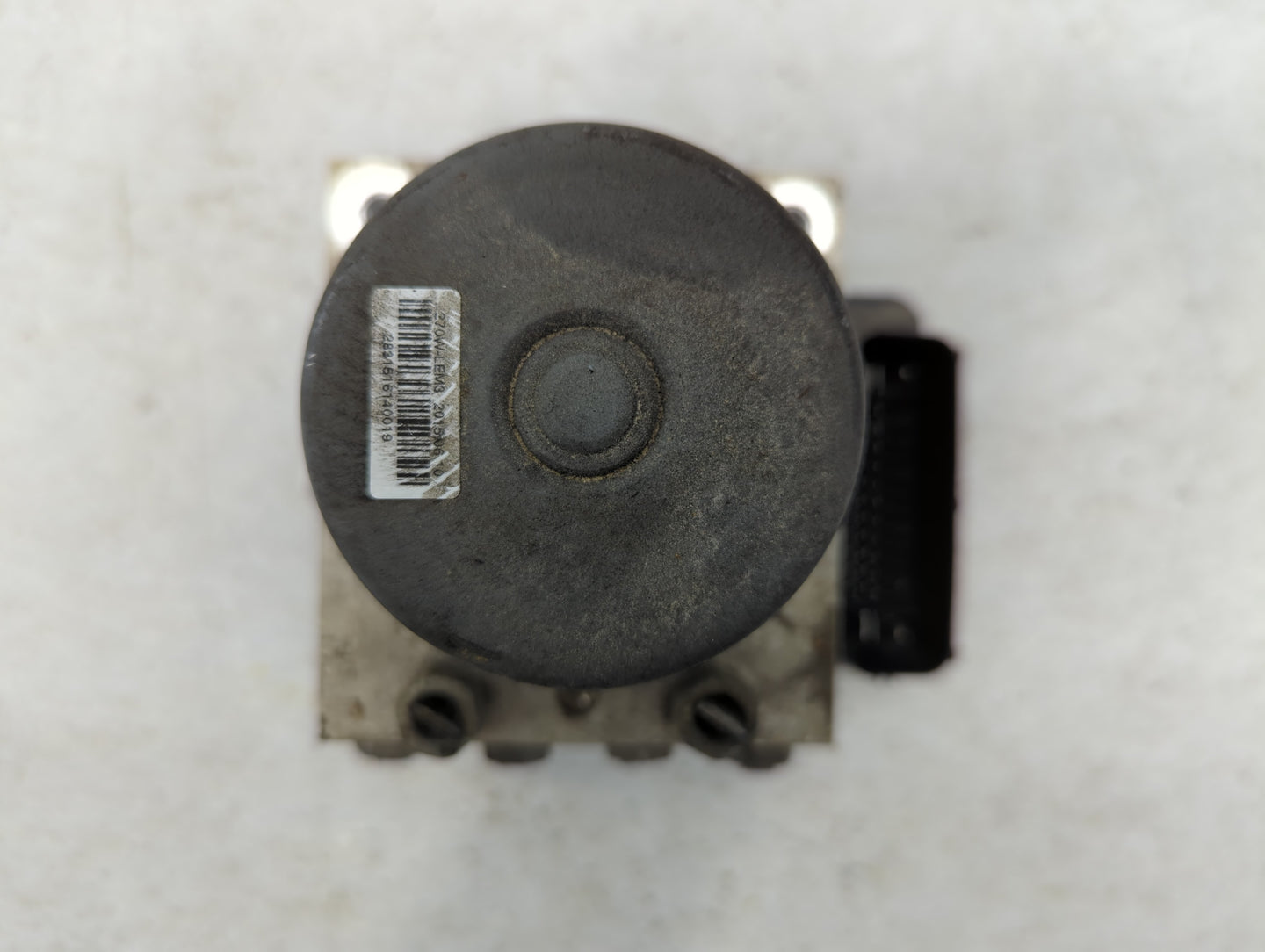 2015 Chevrolet Trax ABS Pump Control Module Replacement P/N:688250455 94541506 Fits OEM Used Auto Parts - Oemusedautoparts1.