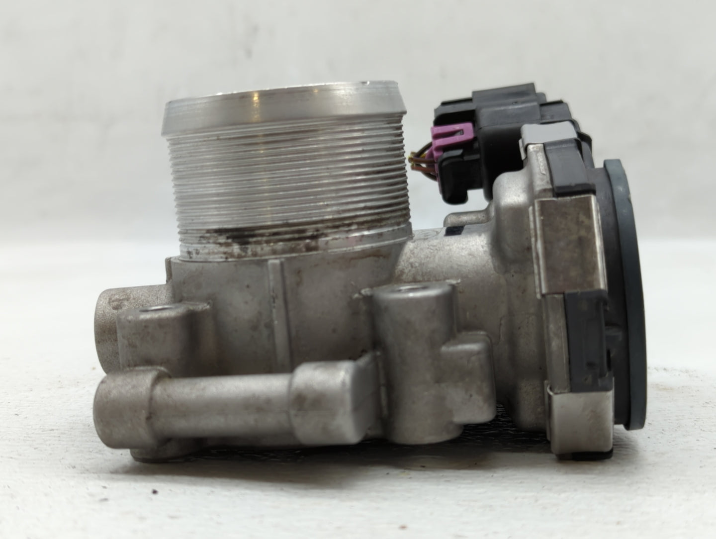 2013-2021 Chevrolet Trax Throttle Body P/N:55581662 Fits Fits 2011 2012 2013 2014 2015 2016 2017 2018 2019 2020 2021 OEM Use