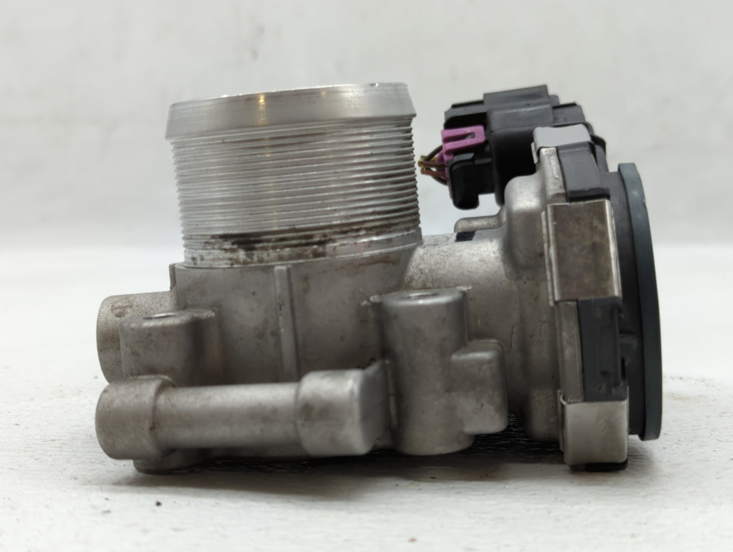 2013-2021 Chevrolet Trax Throttle Body P/N:55581662 Fits Fits 2011 2012 2013 2014 2015 2016 2017 2018 2019 2020 2021 OEM Use