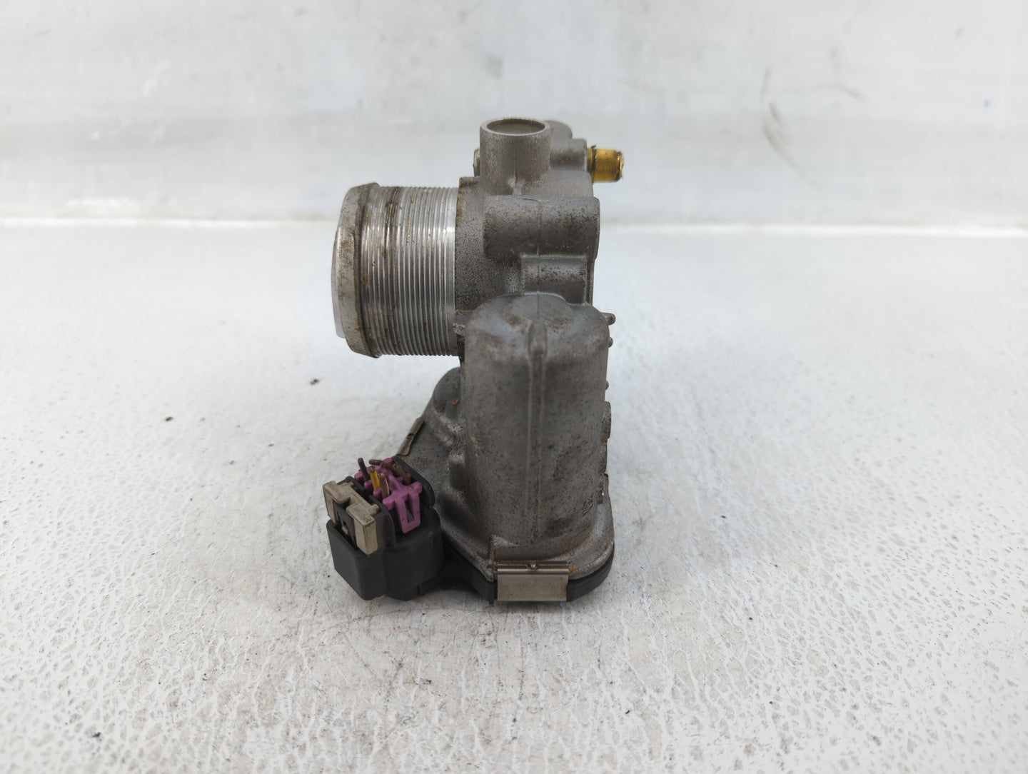 2013-2021 Chevrolet Trax Throttle Body P/N:55581662 Fits Fits 2011 2012 2013 2014 2015 2016 2017 2018 2019 2020 2021 OEM Use