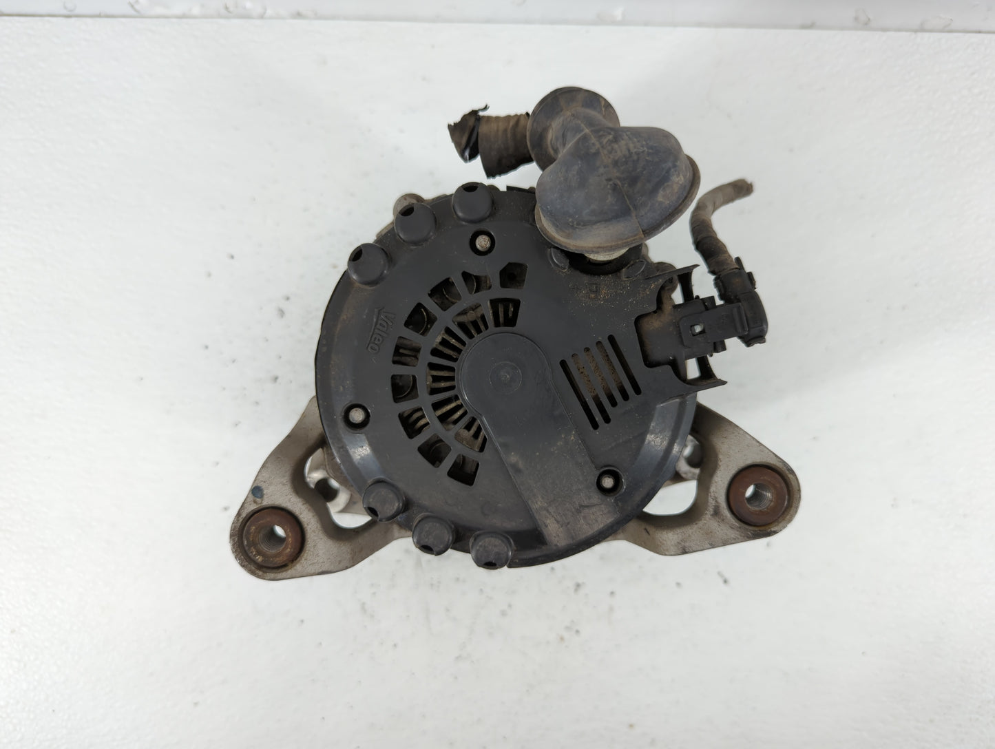 2013-2021 Chevrolet Trax Alternator Replacement Generator Charging Assembly Engine OEM P/N:13588289 Fits OEM Used Auto Parts
