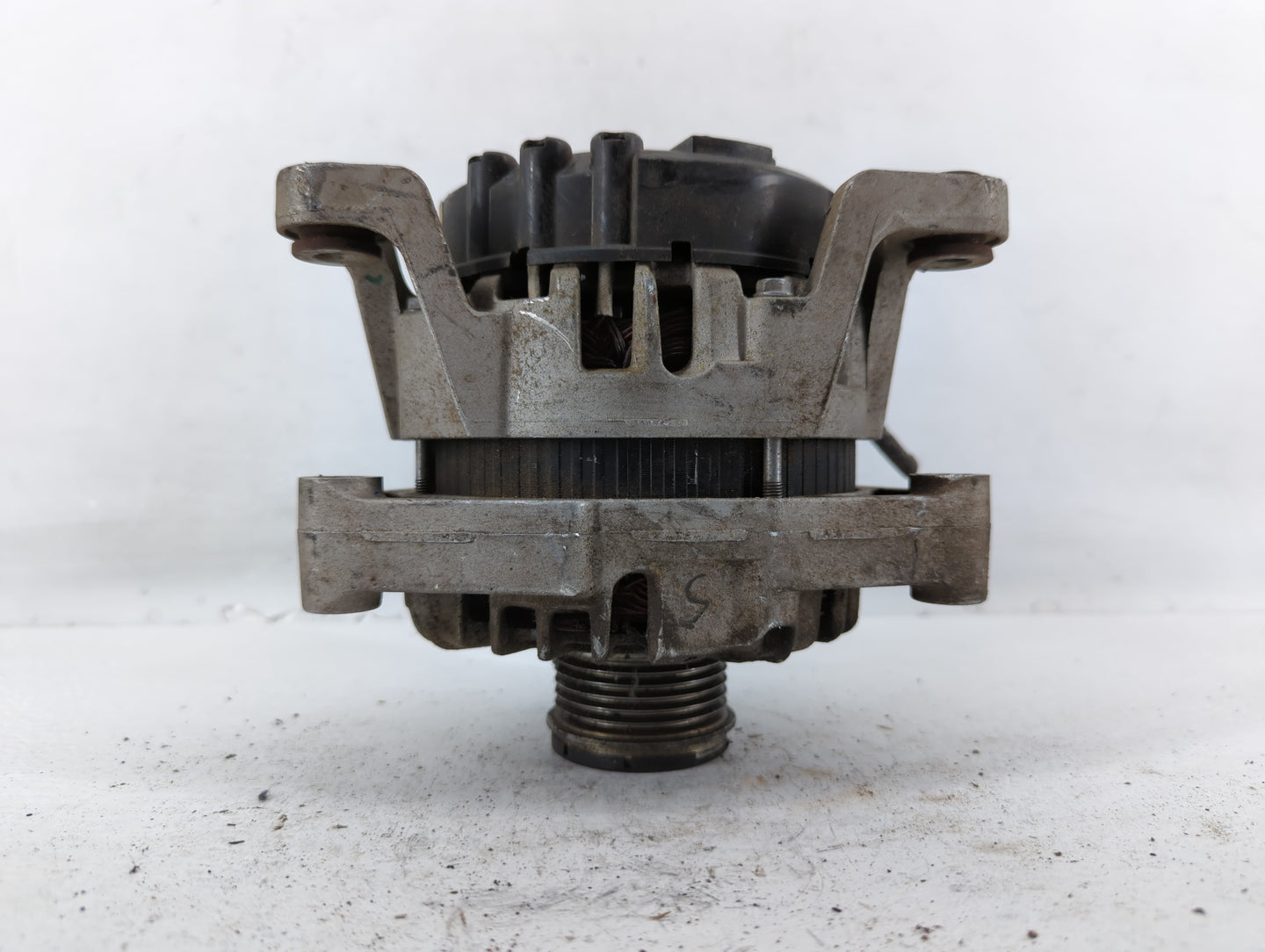 2013-2021 Chevrolet Trax Alternator Replacement Generator Charging Assembly Engine OEM P/N:13588289 Fits OEM Used Auto Parts