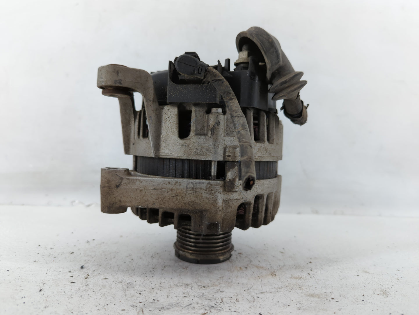 2013-2021 Chevrolet Trax Alternator Replacement Generator Charging Assembly Engine OEM P/N:13588289 Fits OEM Used Auto Parts