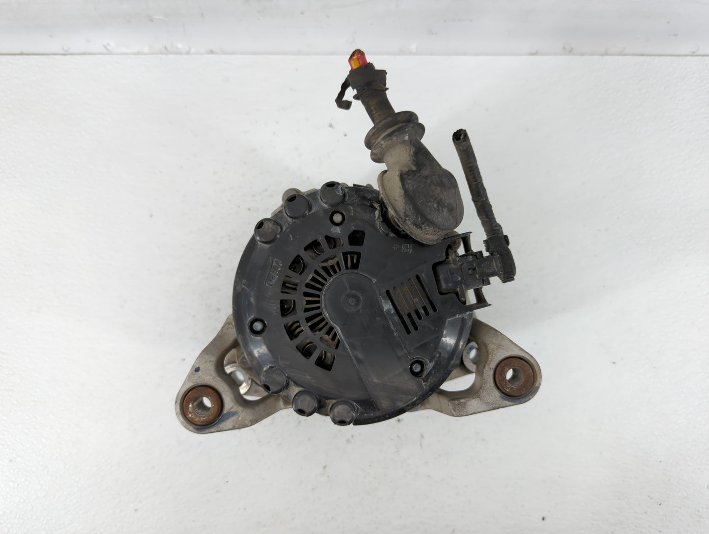 2013-2021 Chevrolet Trax Alternator Replacement Generator Charging Assembly Engine OEM P/N:13588289 Fits OEM Used Auto Parts