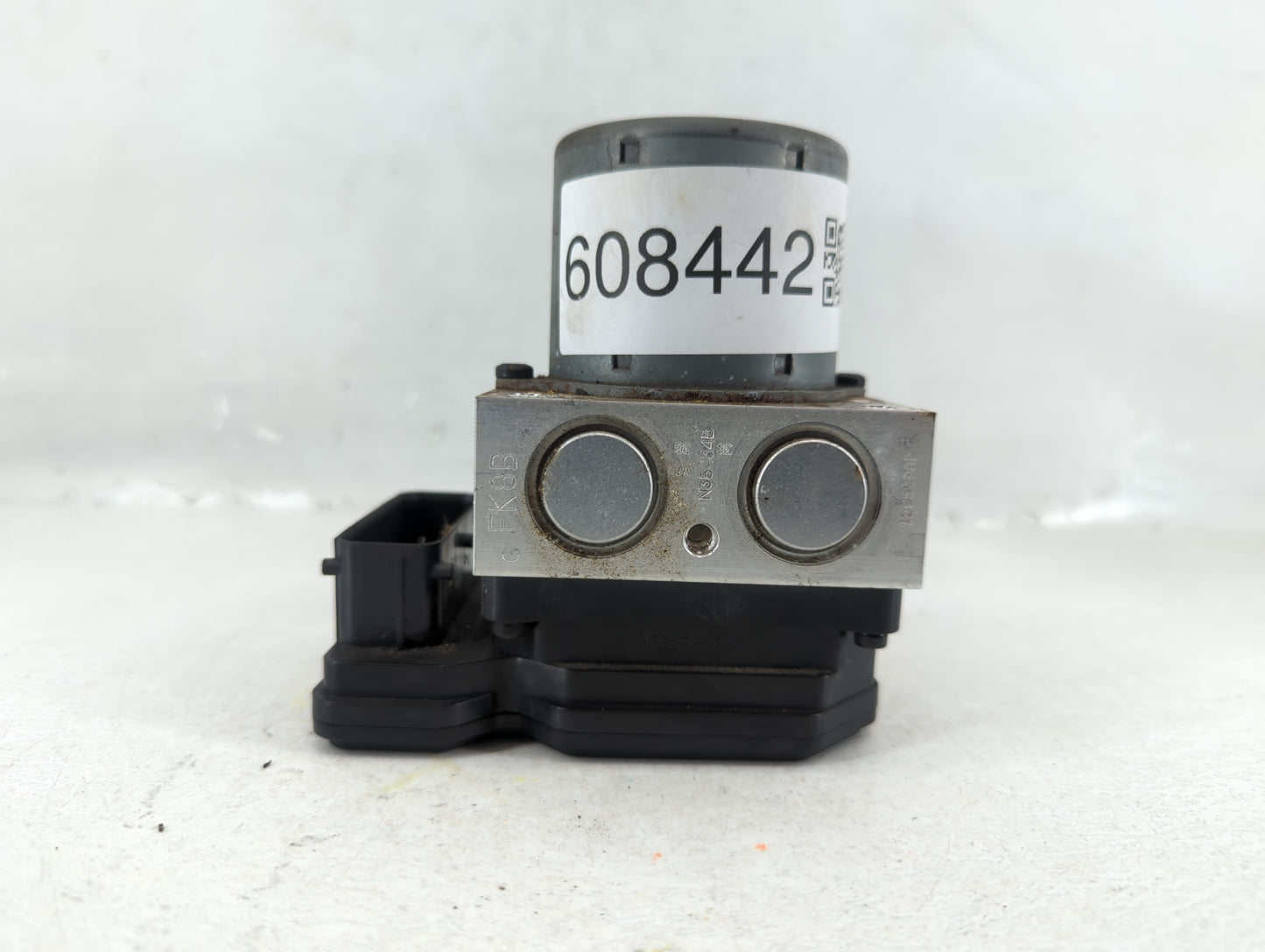 2015 Chevrolet Trax ABS Pump Control Module Replacement P/N:688250455 94541506 Fits OEM Used Auto Parts - Oemusedautoparts1.