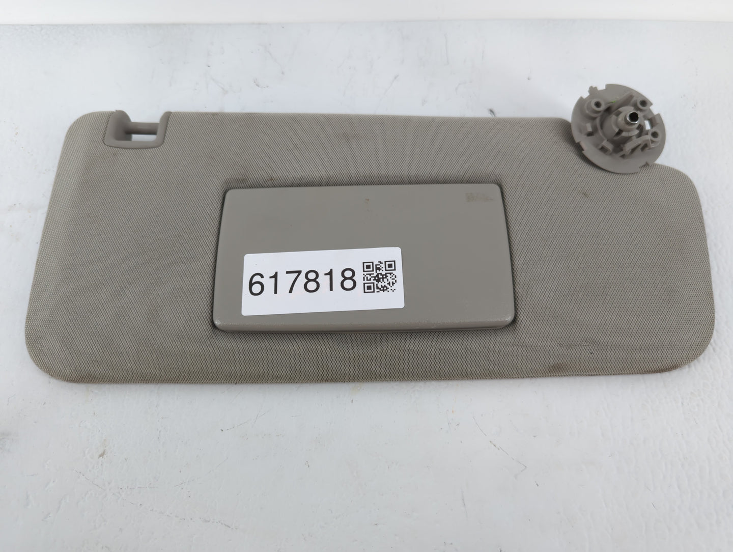 2015-2016 Chevrolet Trax Sun Visor Shade Replacement Passenger Right Mirror Fits Fits 2015 2016 OEM Used Auto Parts - Oemuse