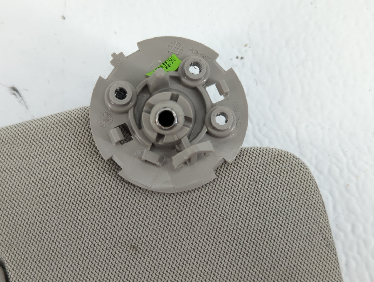 2015-2016 Chevrolet Trax Sun Visor Shade Replacement Passenger Right Mirror Fits Fits 2015 2016 OEM Used Auto Parts - Oemuse