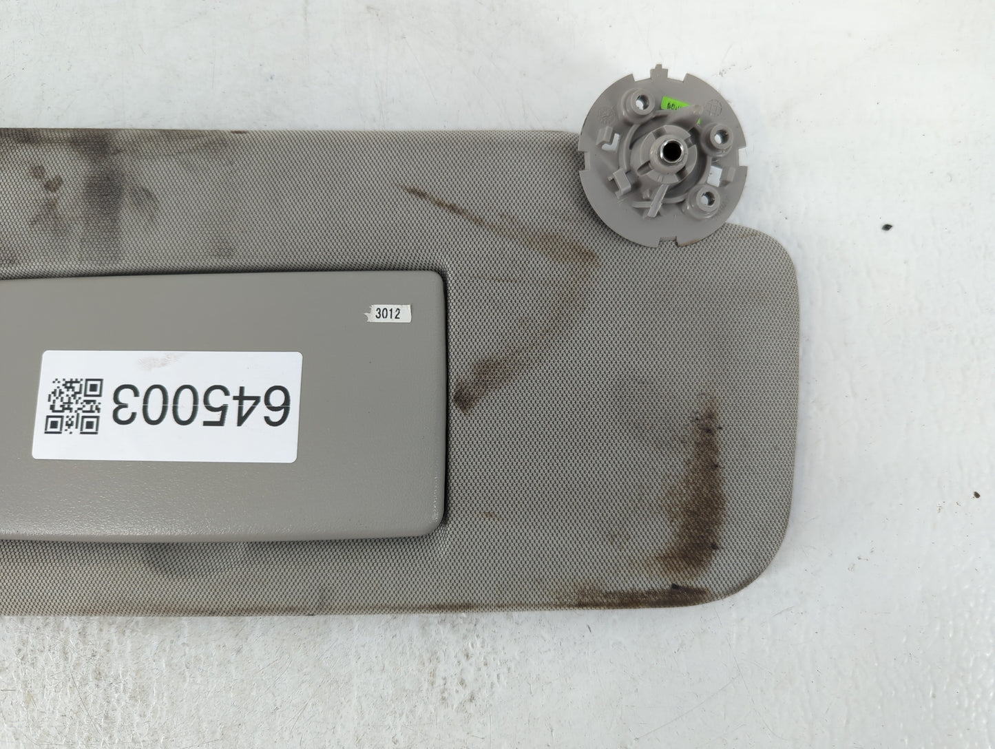 2015-2016 Chevrolet Trax Sun Visor Shade Replacement Passenger Right Mirror Fits Fits 2015 2016 OEM Used Auto Parts - Oemuse