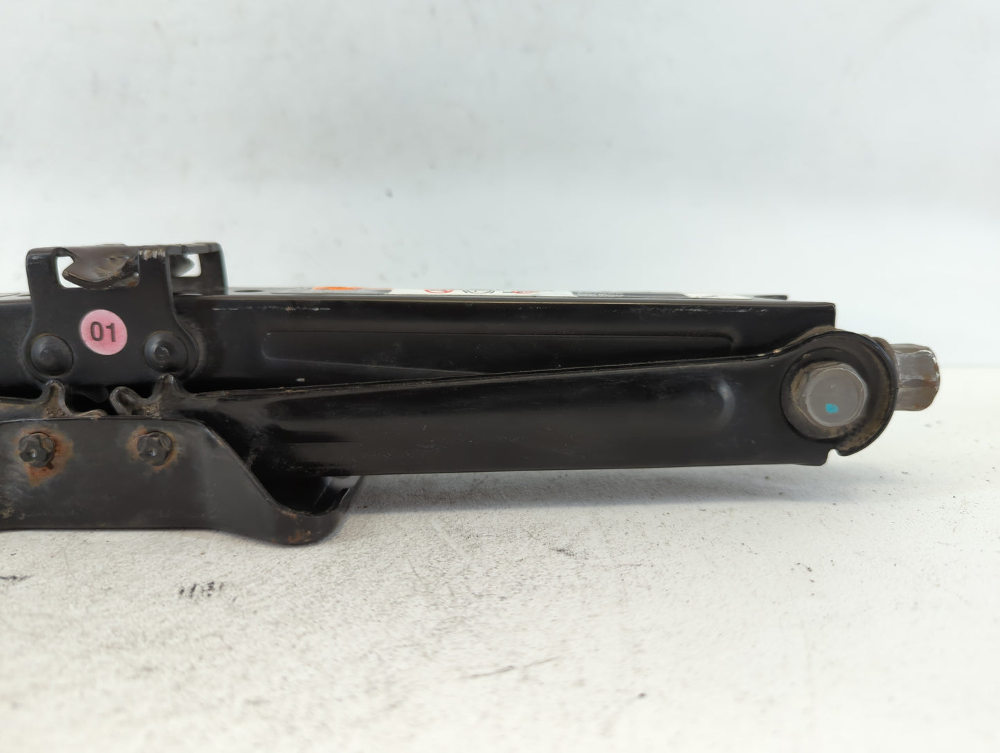 2015 Chevrolet Trax Spare Scissor Car Jack 664217 - Oemusedautoparts1.com