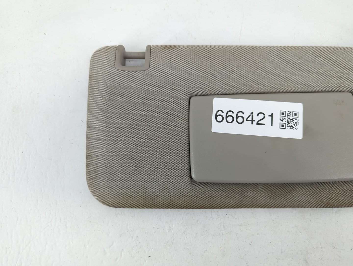 2015-2016 Chevrolet Trax Sun Visor Shade Replacement Passenger Right Mirror Fits Fits 2015 2016 OEM Used Auto Parts - Oemuse