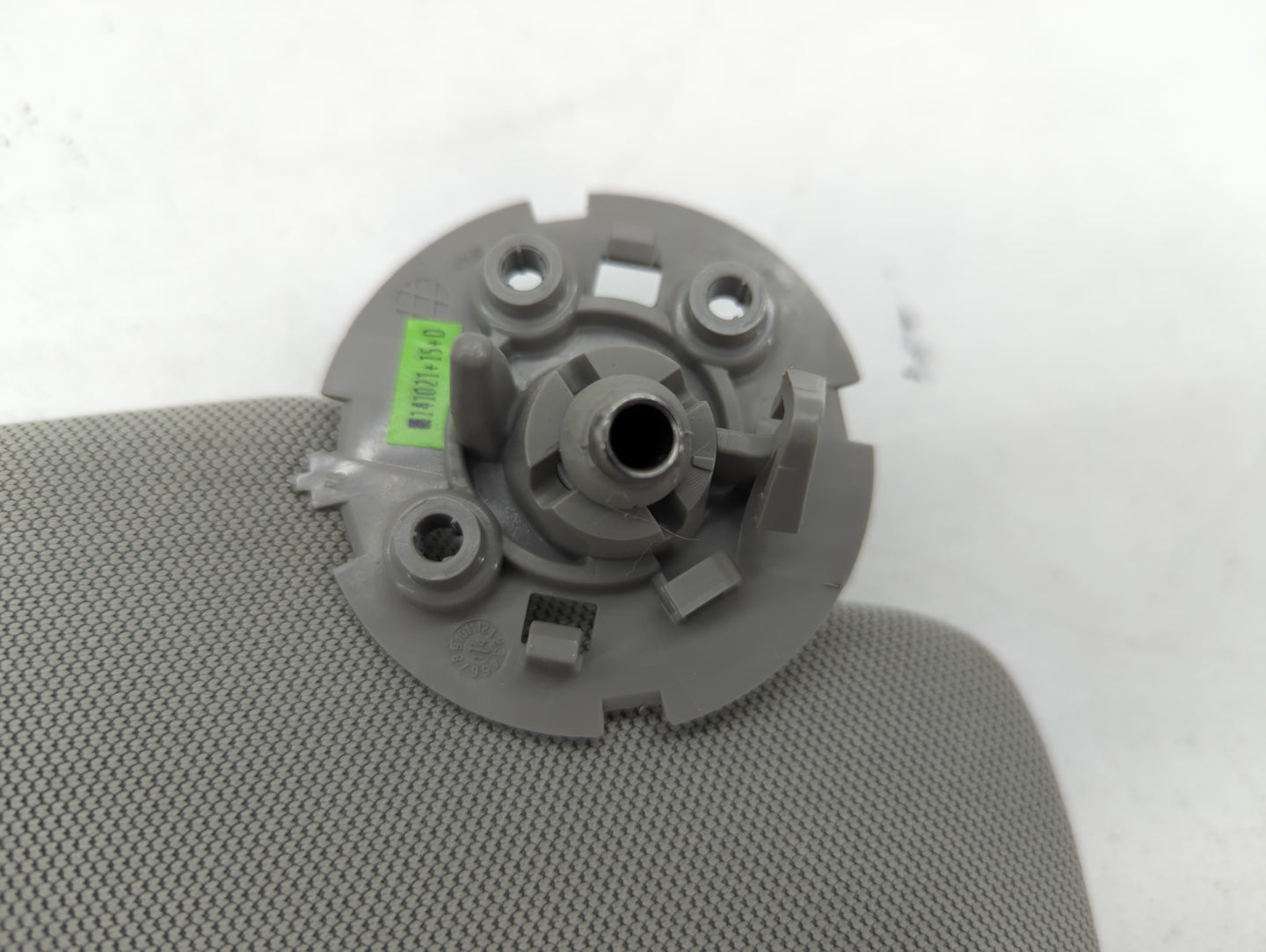 2015-2016 Chevrolet Trax Sun Visor Shade Replacement Passenger Right Mirror Fits Fits 2015 2016 OEM Used Auto Parts - Oemuse