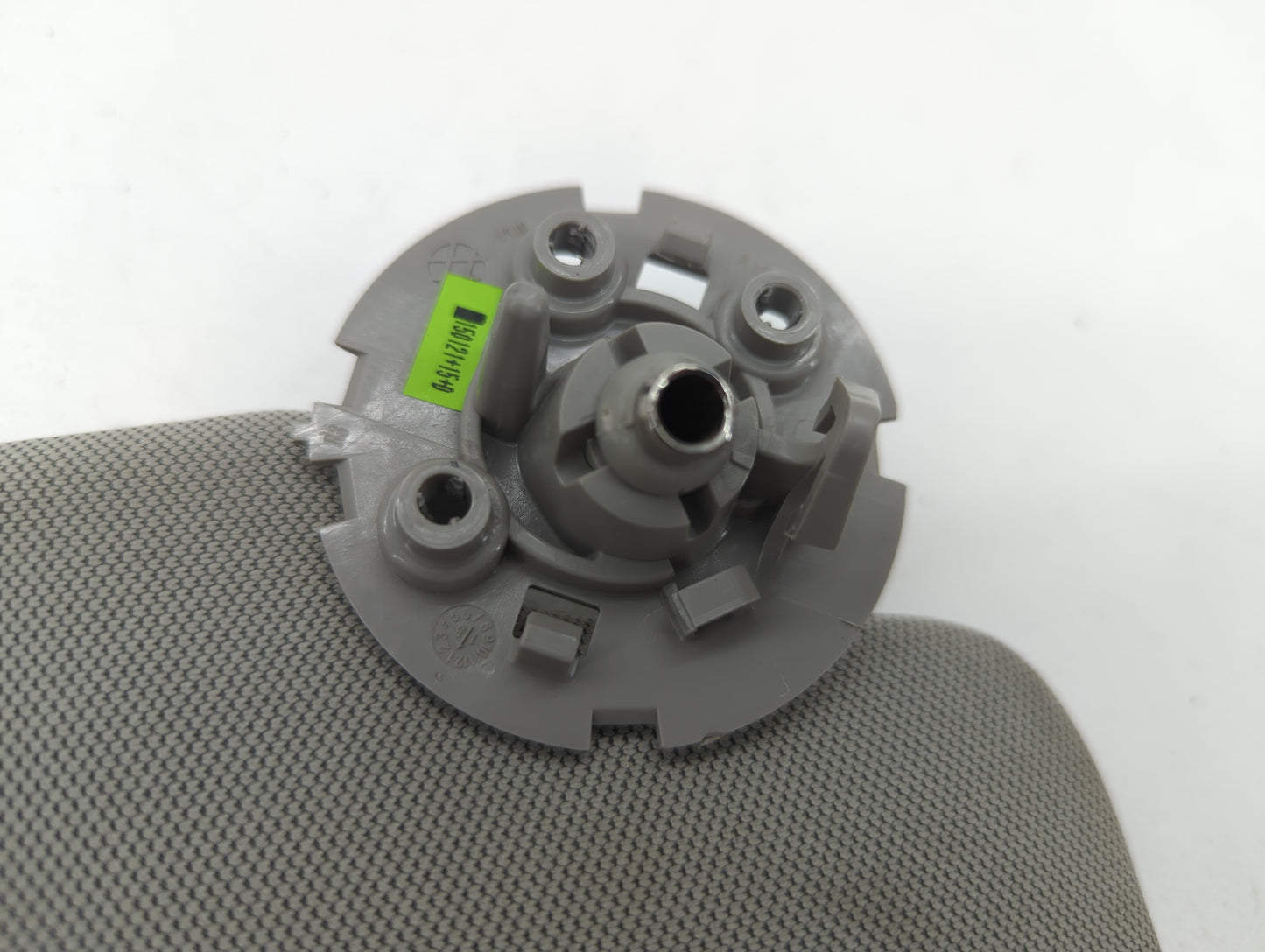 2015-2016 Chevrolet Trax Sun Visor Shade Replacement Passenger Right Mirror Fits Fits 2015 2016 OEM Used Auto Parts - Oemuse