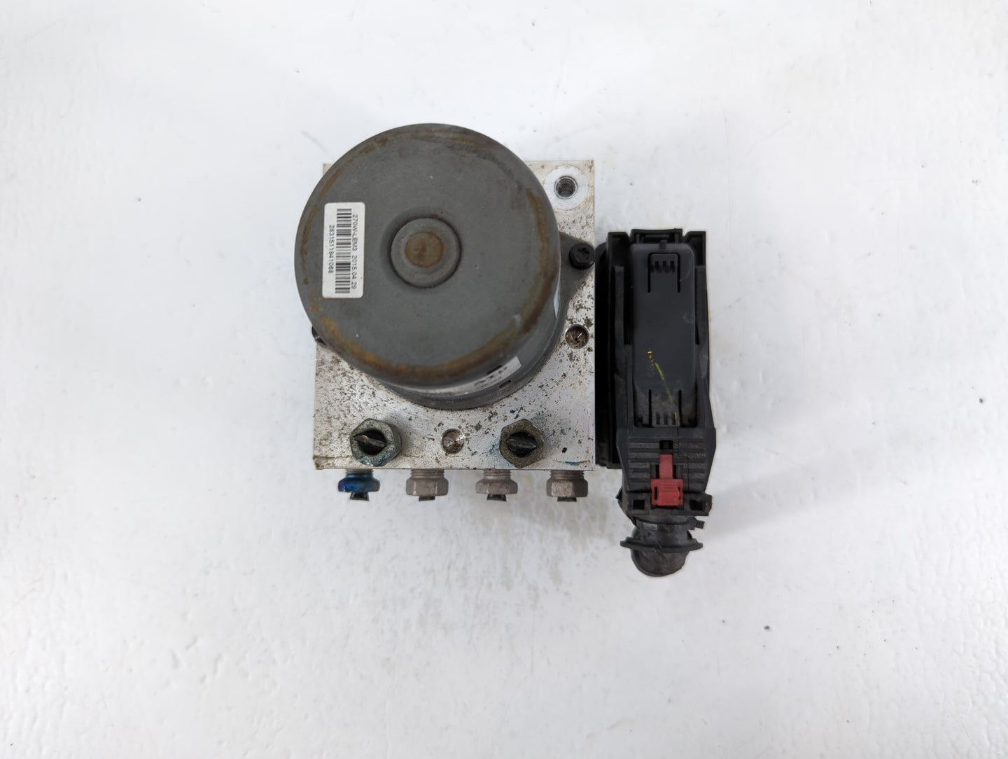 2015 Chevrolet Trax ABS Pump Control Module Replacement P/N:94541506 Fits OEM Used Auto Parts - Oemusedautoparts1.com