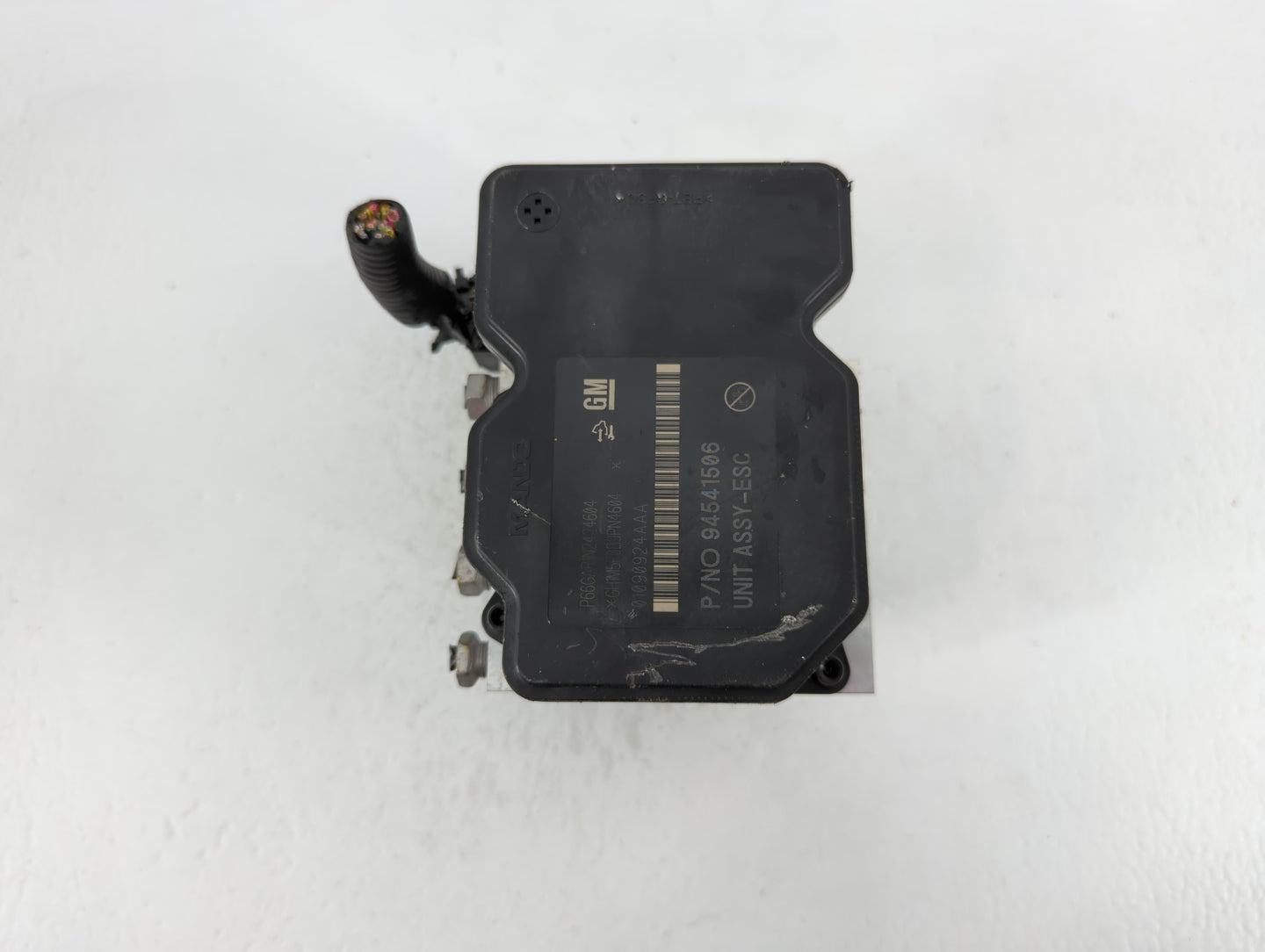 2015 Chevrolet Trax ABS Pump Control Module Replacement P/N:94541506 Fits OEM Used Auto Parts - Oemusedautoparts1.com