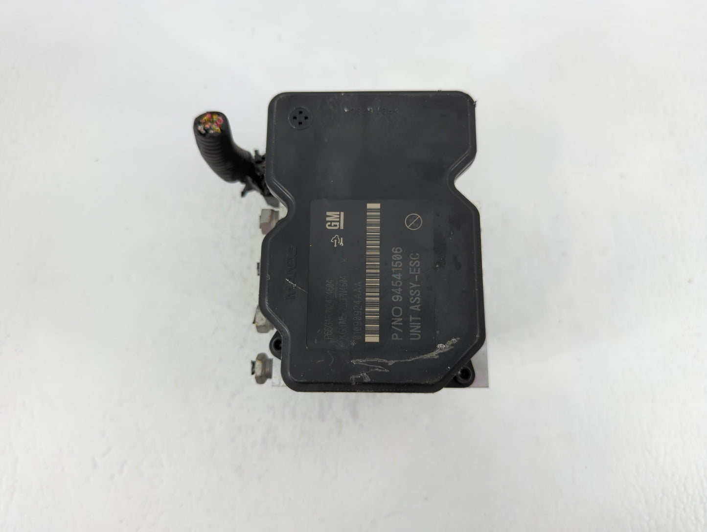 2015 Chevrolet Trax ABS Pump Control Module Replacement P/N:94541506 Fits OEM Used Auto Parts - Oemusedautoparts1.com