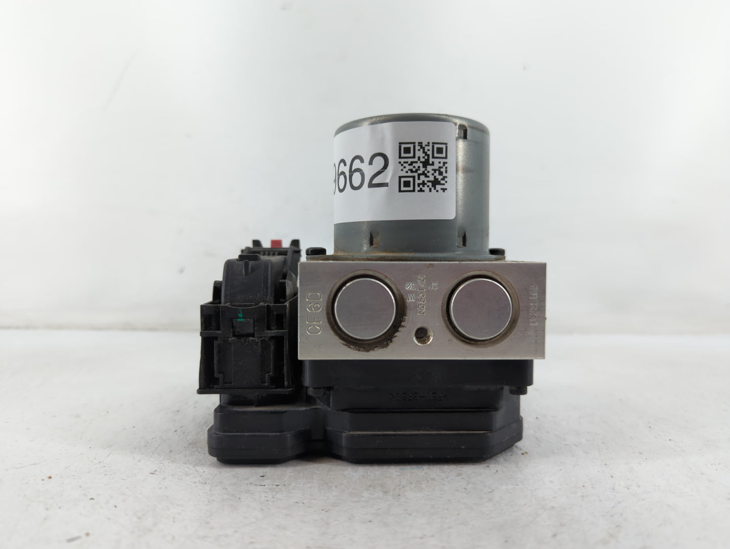 2015 Chevrolet Trax ABS Pump Control Module Replacement P/N:04541506 Fits OEM Used Auto Parts - Oemusedautoparts1.com
