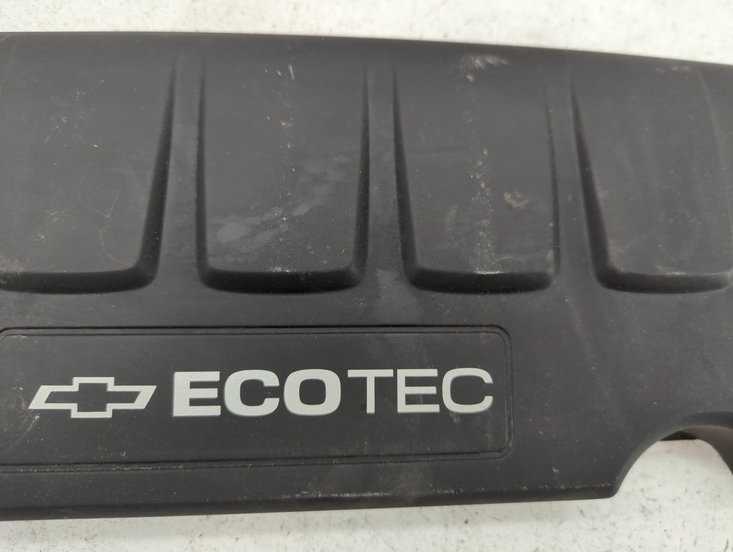 2015 Chevrolet Trax Engine Cover - Oemusedautoparts1.com