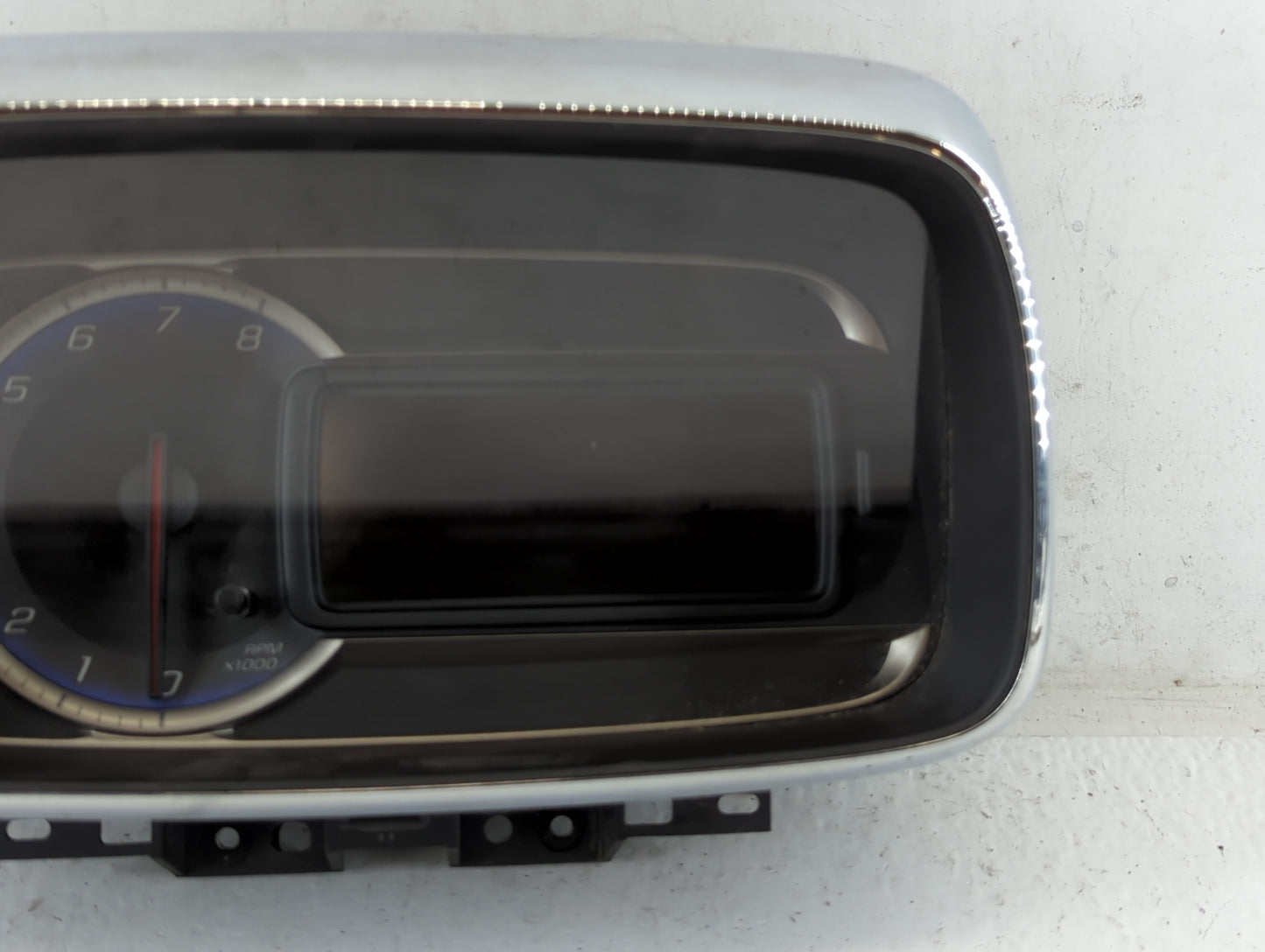 2015-2016 Chevrolet Trax Instrument Cluster Speedometer Gauges P/N:94532507 Fits Fits 2015 2016 OEM Used Auto Parts - Oemuse