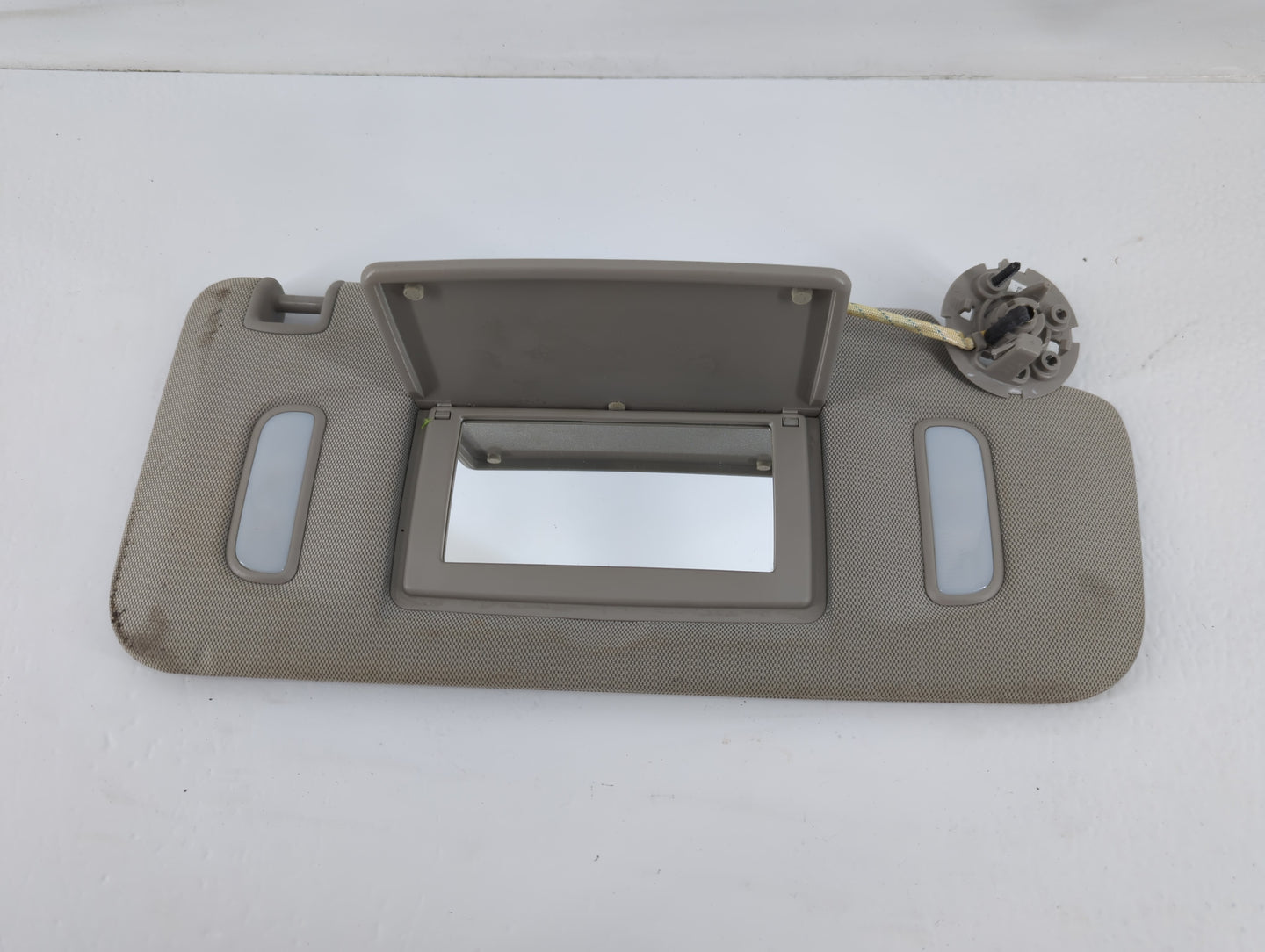 2013-2015 Chevrolet Trax Sun Visor Shade Replacement Passenger Right Mirror Fits Fits 2013 2014 2015 2016 2017 2018 2019 202