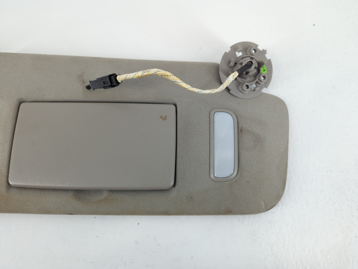 2013-2015 Chevrolet Trax Sun Visor Shade Replacement Passenger Right Mirror Fits Fits 2013 2014 2015 2016 2017 2018 2019 202