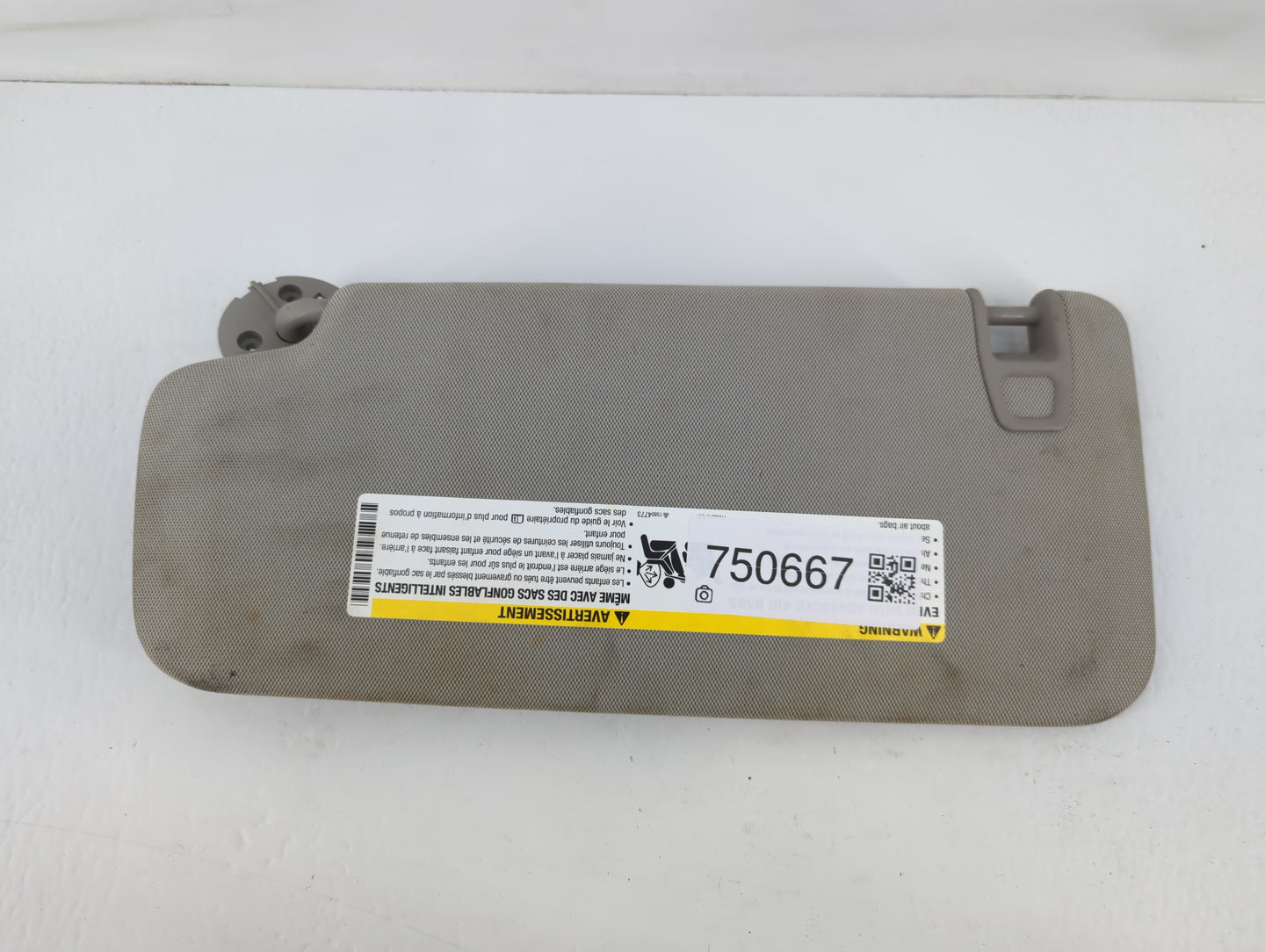 2013-2015 Chevrolet Trax Sun Visor Shade Replacement Passenger Right Mirror Fits Fits 2013 2014 2015 2016 2017 2018 2019 202