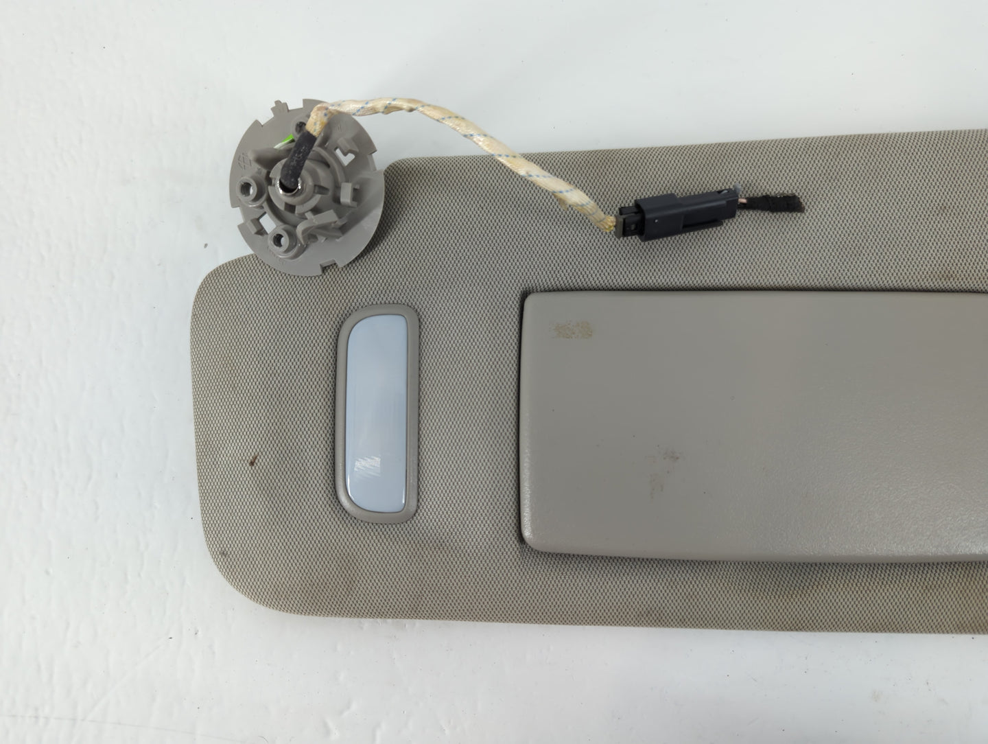 2013-2015 Chevrolet Trax Sun Visor Shade Replacement Driver Left Mirror Fits Fits 2013 2014 2015 2016 2017 2018 2019 2020 20