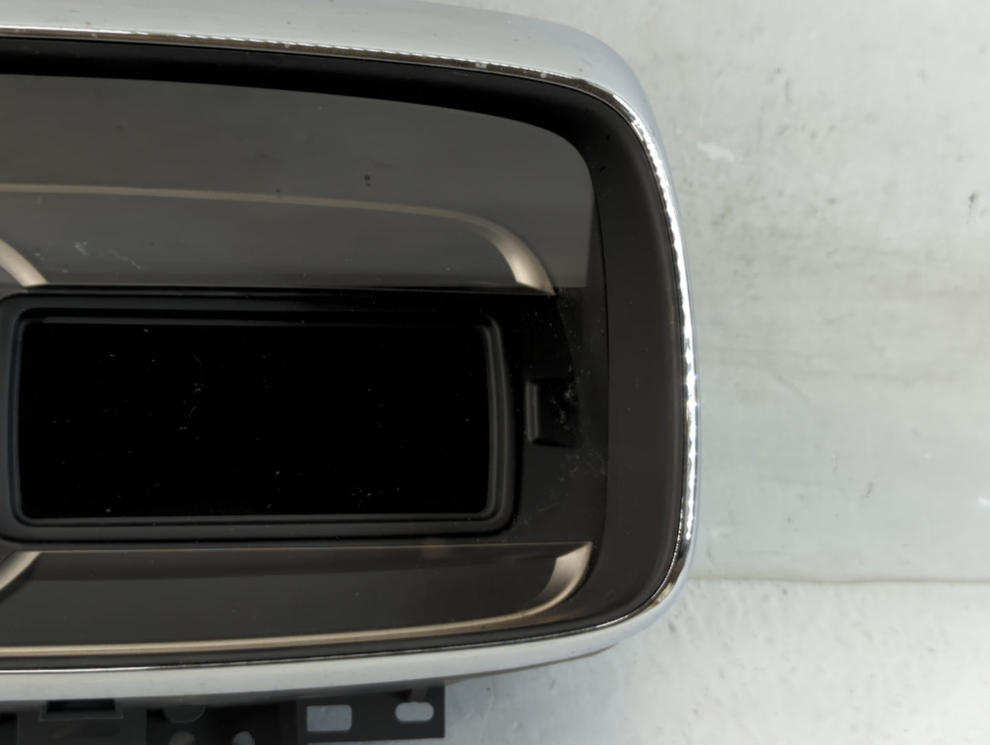 2015-2016 Chevrolet Trax Instrument Cluster Speedometer Gauges P/N:94532507 Fits Fits 2015 2016 OEM Used Auto Parts - Oemuse