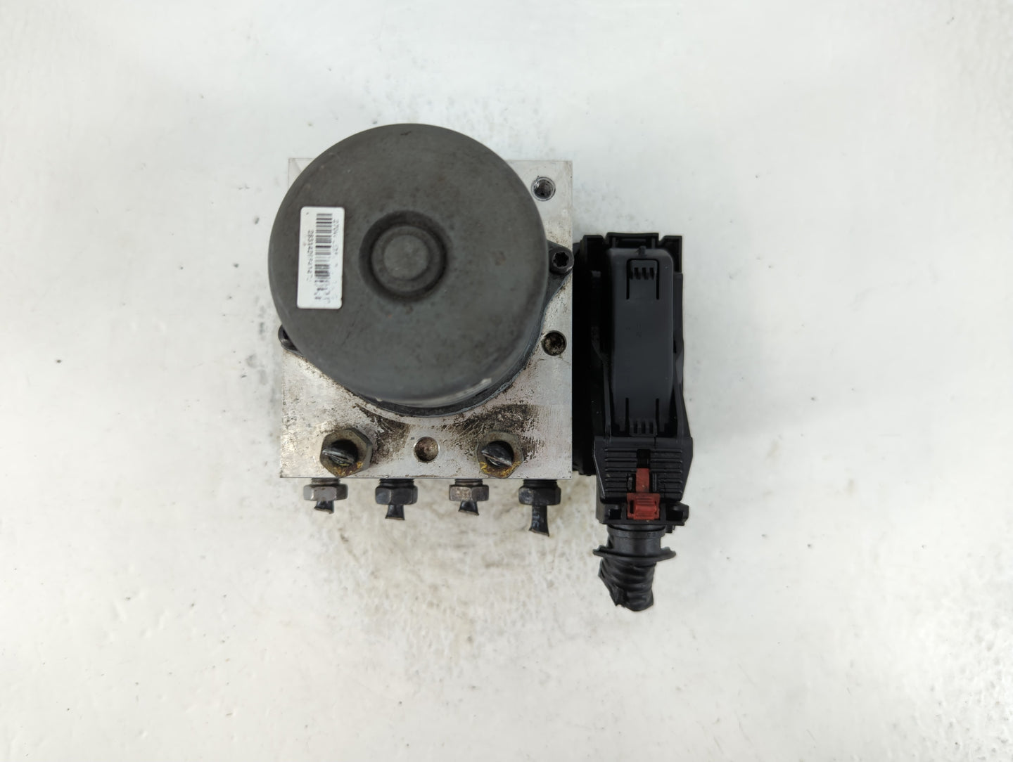 2015 Chevrolet Trax ABS Pump Control Module Replacement P/N:94541506 Fits OEM Used Auto Parts - Oemusedautoparts1.com