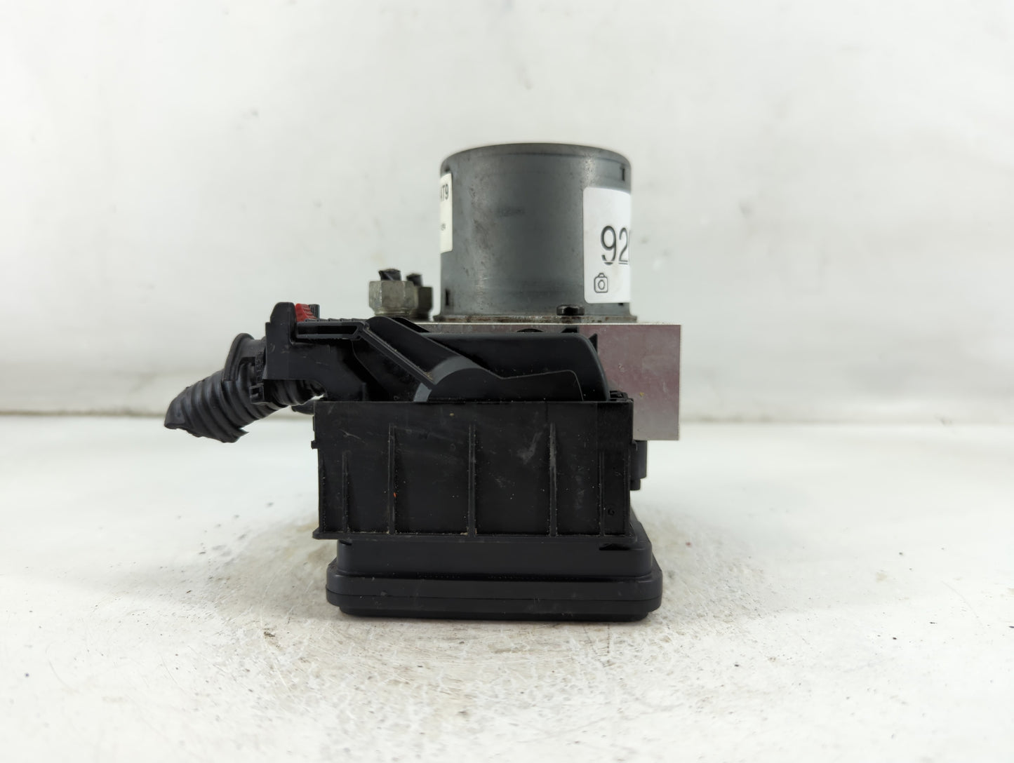 2015 Chevrolet Trax ABS Pump Control Module Replacement P/N:94541506 Fits OEM Used Auto Parts - Oemusedautoparts1.com