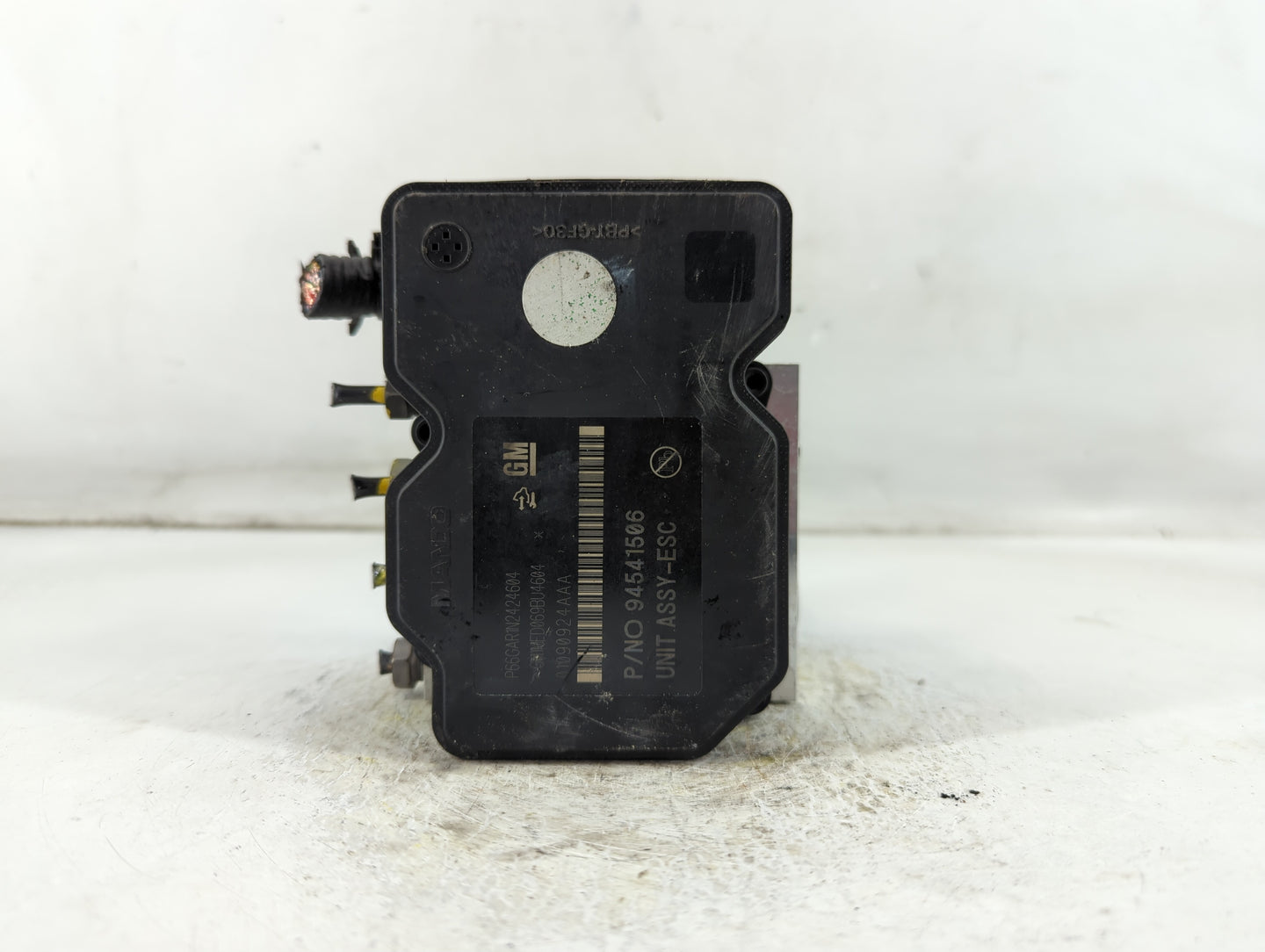 2015 Chevrolet Trax ABS Pump Control Module Replacement P/N:94541506 Fits OEM Used Auto Parts - Oemusedautoparts1.com
