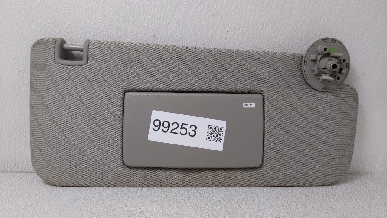 2015-2016 Chevrolet Trax Sun Visor Shade Replacement Passenger Right Mirror Fits Fits 2015 2016 OEM Used Auto Parts - Oemuse