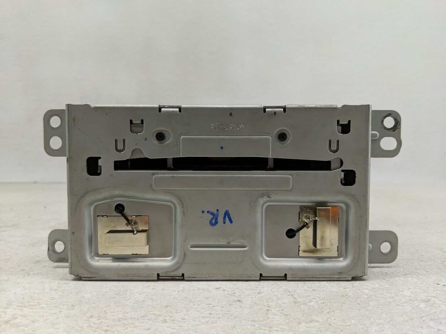 2015 Chevrolet Volt Radio AM FM Cd Player Receiver Replacement P/N:22965236 Fits Fits 2014 2016 OEM Used Auto Parts - Oemuse