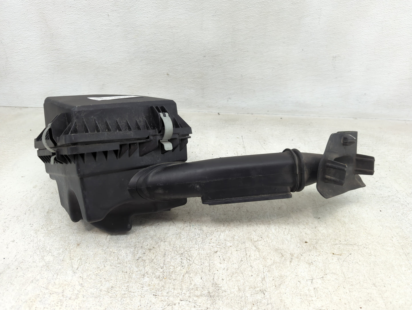 2011-2015 Chevrolet Volt Air Cleaner Intake-duct Hose Tube - Oemusedautoparts1.com