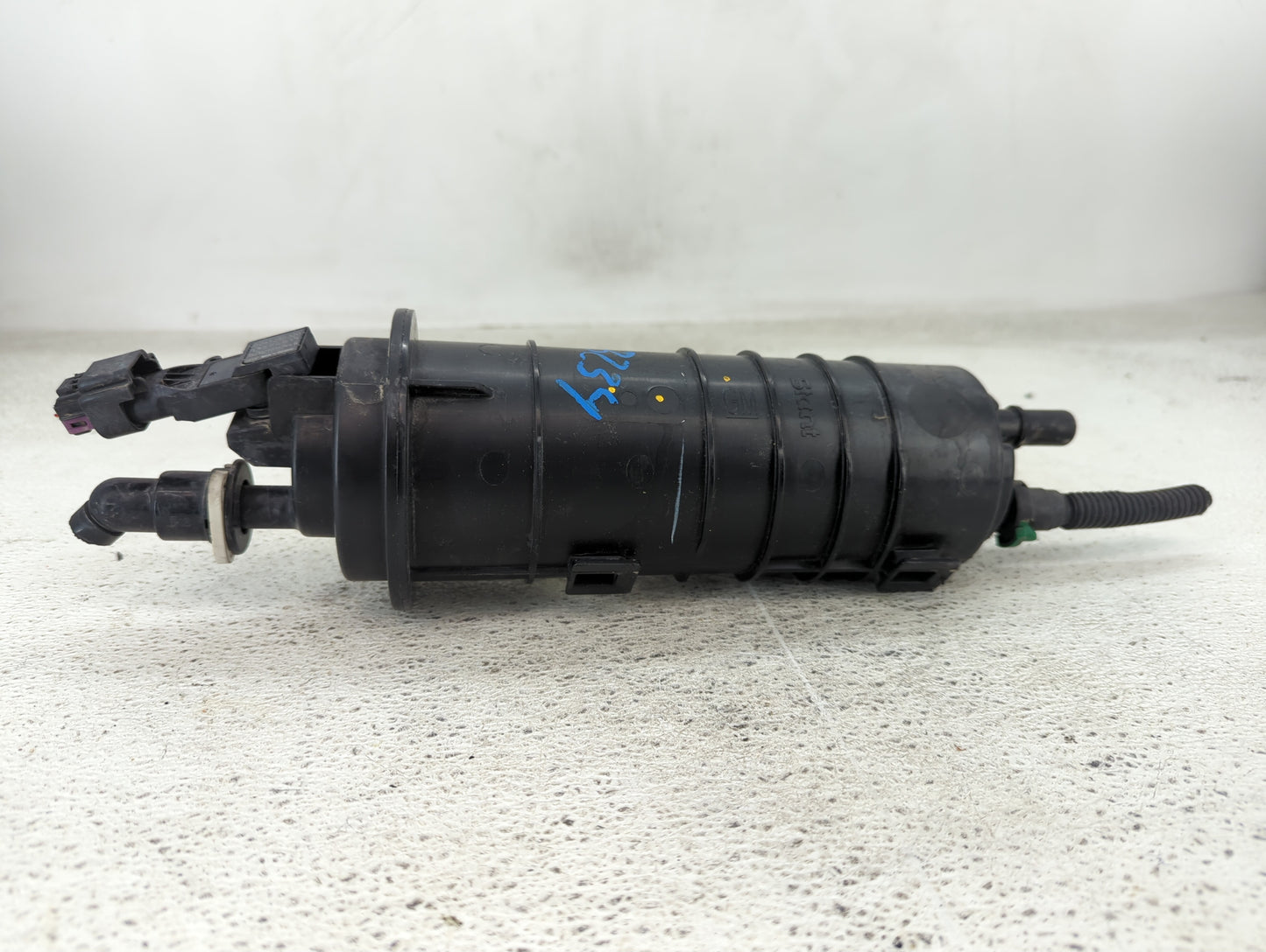 2015 Chevrolet Volt Fuel Vapor Charcoal Canister - Oemusedautoparts1.com