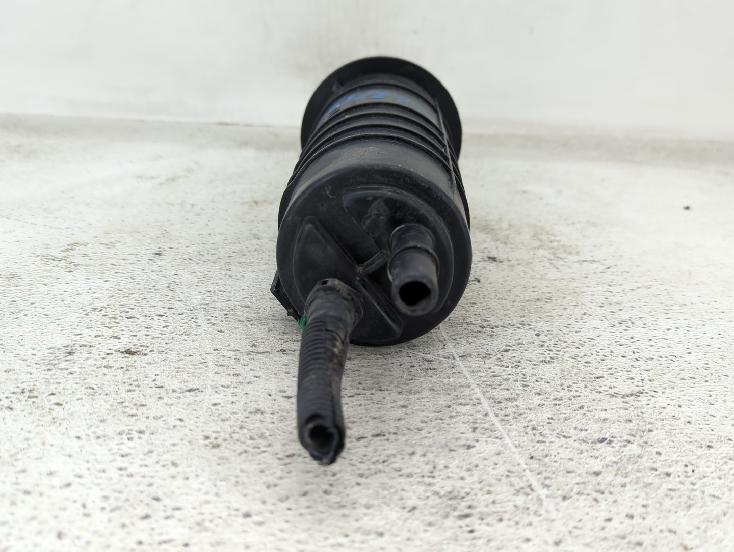 2015 Chevrolet Volt Fuel Vapor Charcoal Canister - Oemusedautoparts1.com