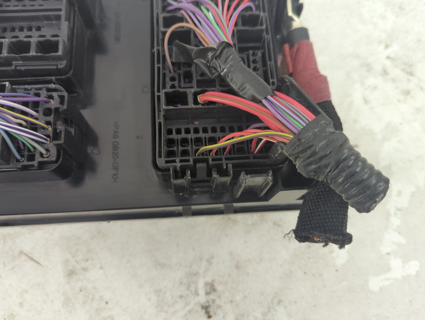 2013-2015 Chevrolet Volt Fusebox Fuse Box Panel Relay Module P/N:C11000139 Fits Fits 2013 2014 2015 OEM Used Auto Parts - Oe