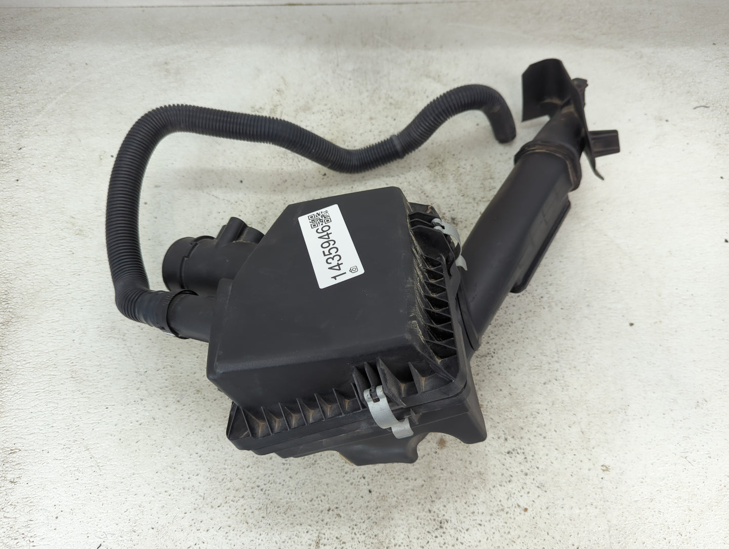 2012-2015 Chevrolet Volt Air Cleaner Intake-duct Hose Tube - Oemusedautoparts1.com