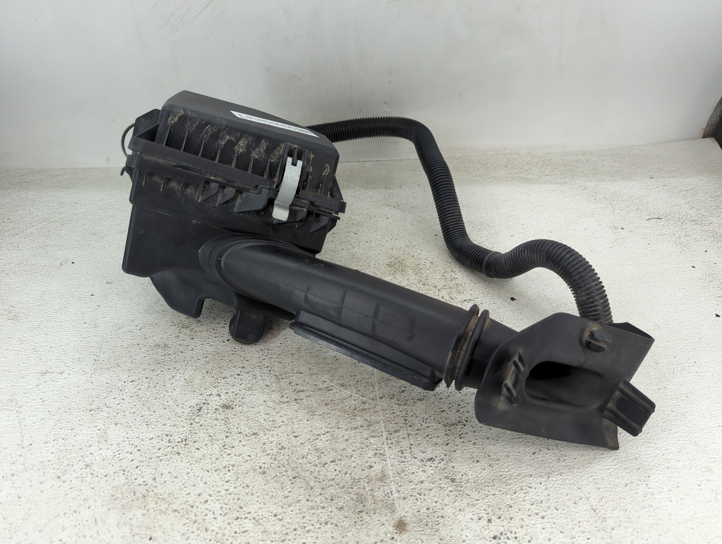 2012-2015 Chevrolet Volt Air Cleaner Intake-duct Hose Tube - Oemusedautoparts1.com
