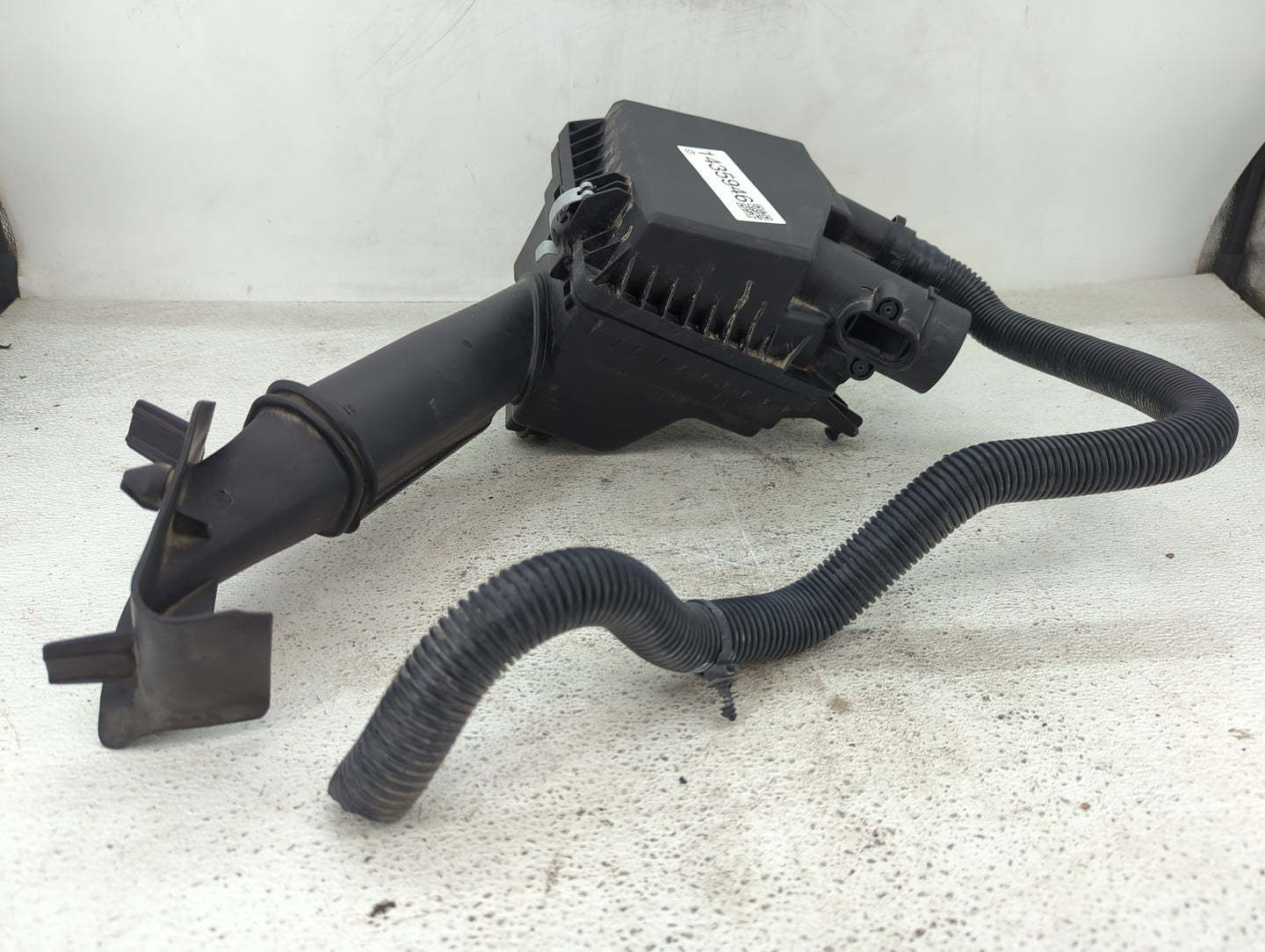 2012-2015 Chevrolet Volt Air Cleaner Intake-duct Hose Tube - Oemusedautoparts1.com